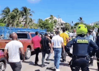 Policía Nacional y comunidad levantan bloqueo en el pescadero y gobernador con secretario de movilidad llegan a verificar levantamiento de barricadas ilegales. 